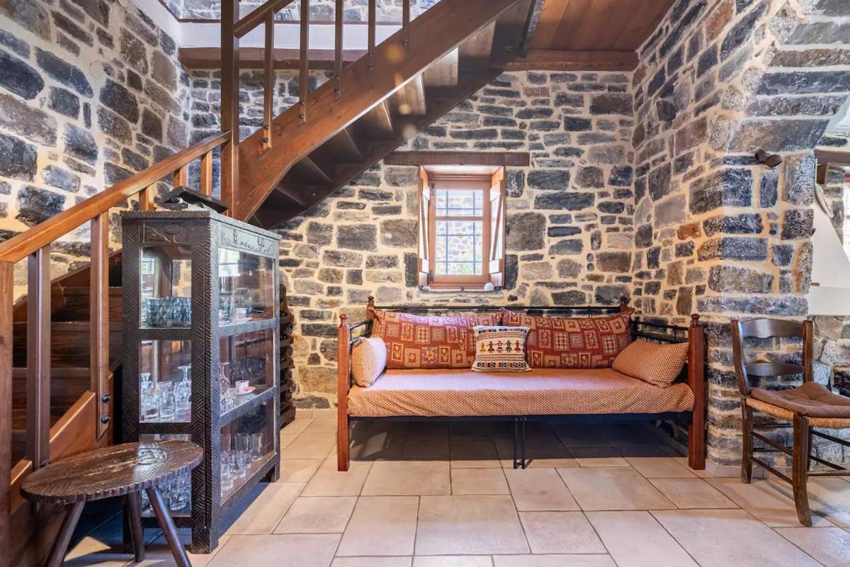 Traditional Stone House By The Sea... Kapetaniana Bagian luar foto