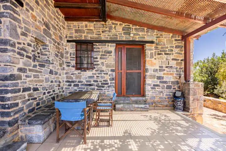 Traditional Stone House By The Sea... Kapetaniana Bagian luar foto
