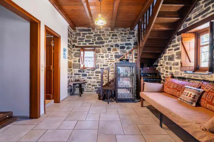 Traditional Stone House By The Sea... Kapetaniana Bagian luar foto
