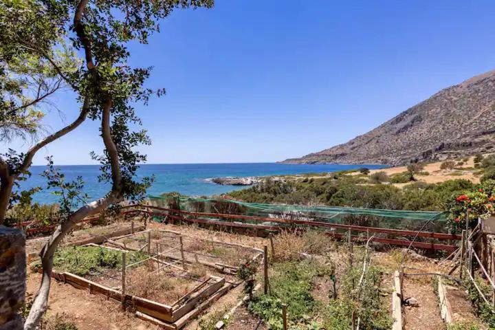 Traditional Stone House By The Sea... Kapetaniana Bagian luar foto